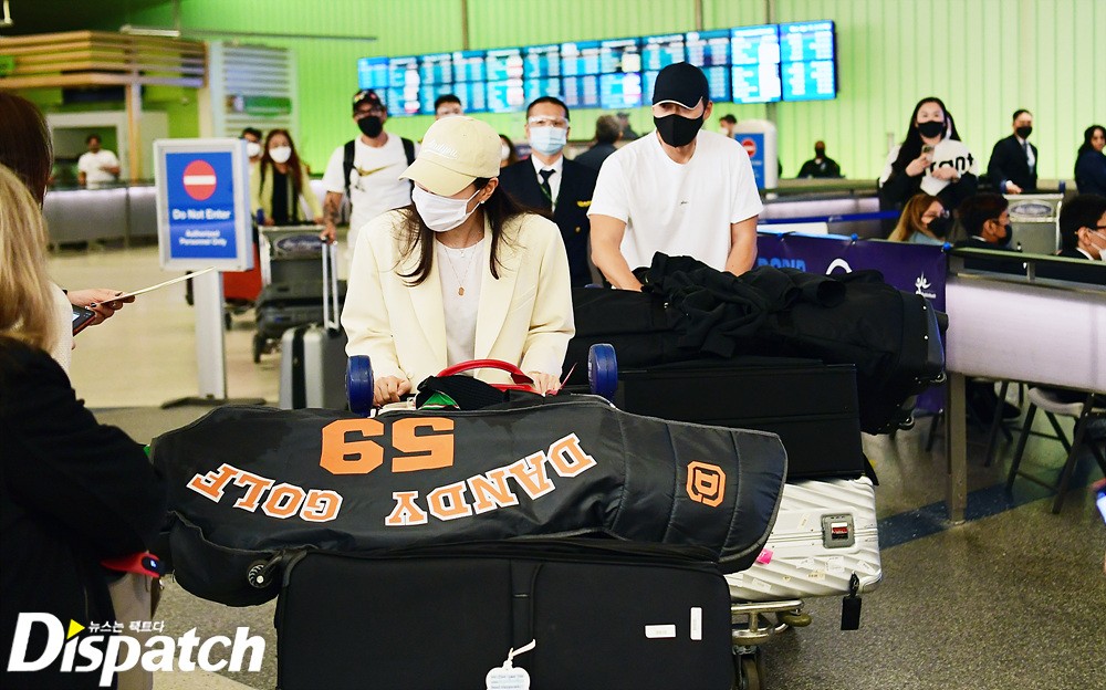 Honeymoon tanpa pengawal, 9 potret Hyun Bin & Son Ye-jin di bandara LA