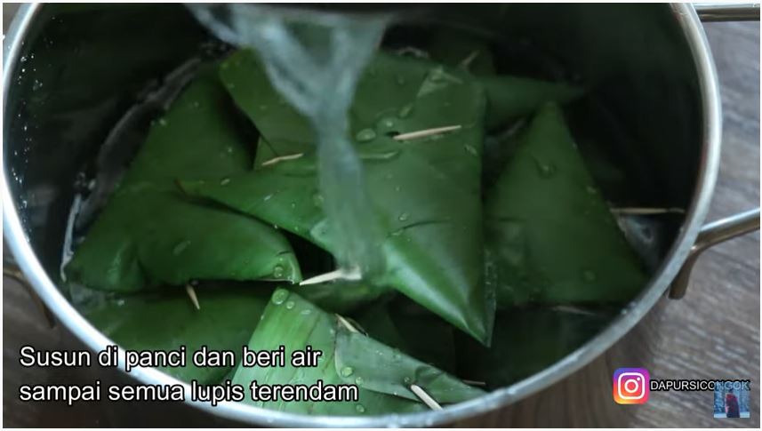 7 Trik membuat lupis empuk, kenyal, dan anti gagal