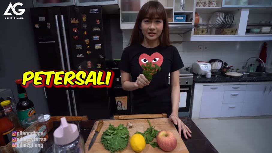 7 Buah dan sayur dikonsumsi Gilang Dirga saat diet, bikin tubuh fit