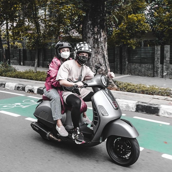 9 Koleksi kendaraan mewah Atta Halilintar, Vespa seharga Rp 300 juta