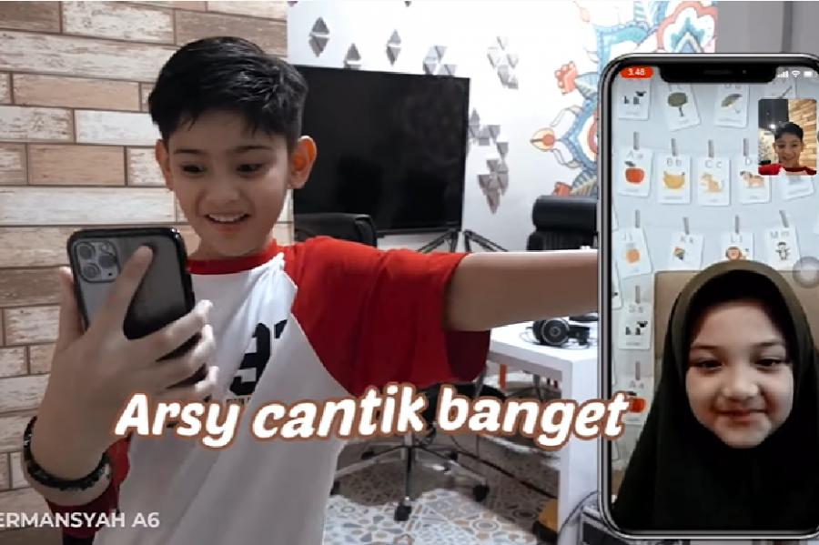 Arsy Hermansyah berhijab Berbagai sumber