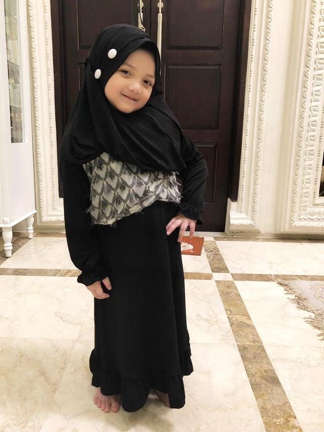 Arsy Hermansyah berhijab Berbagai sumber