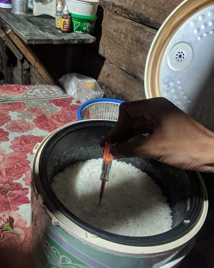 masak nasi nyeleneh © berbagai sumber