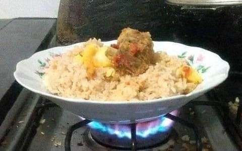 masak nasi nyeleneh © berbagai sumber