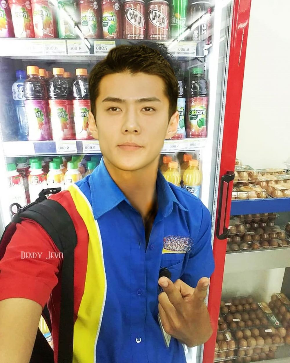 seleb korea pegawai minimarket © berbagai sumber