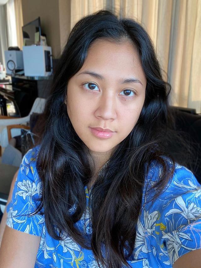 potret muka bantal penyanyi © instagram