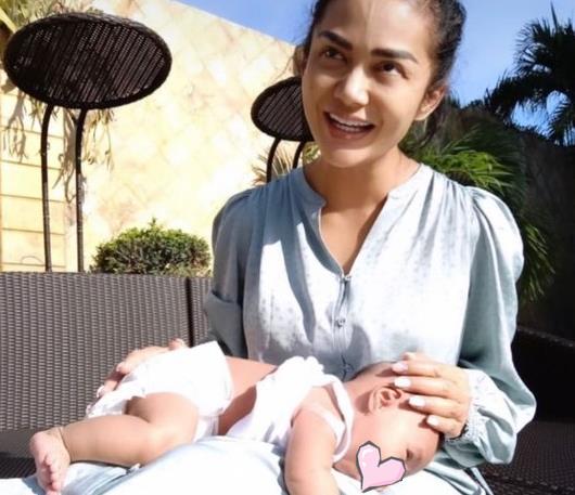 potret muka bantal penyanyi © instagram