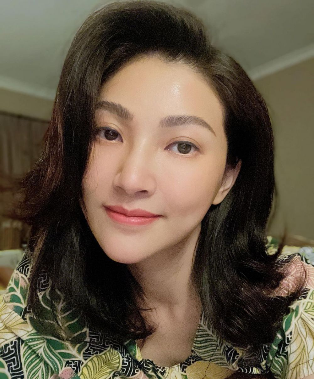 potret muka bantal penyanyi © instagram