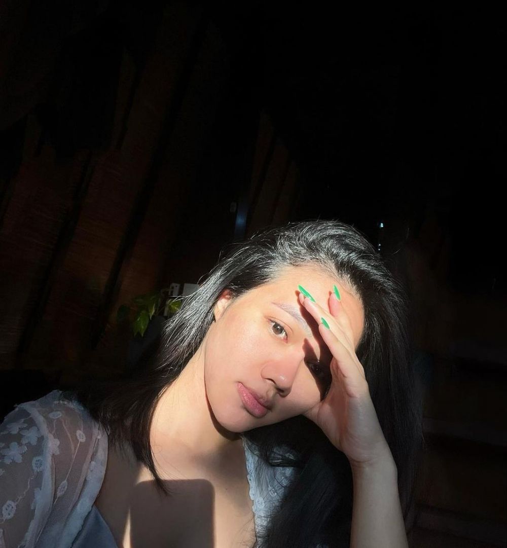 potret muka bantal penyanyi © instagram