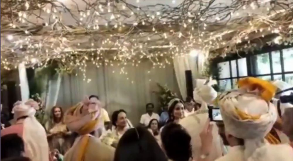 Momen pernikahan Ranbir Kapoor dan Alia Bhatt © berbagai sumber Momen pernikahan Ranbir Kapoor dan Alia Bhatt © berbagai sumber