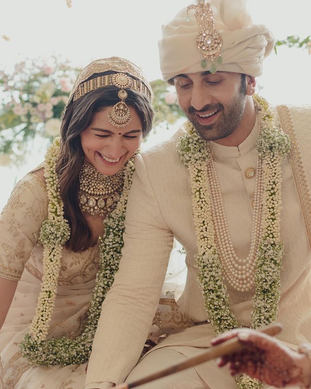11 Momen pernikahan Ranbir Kapoor & Alia Bhatt, penuh suasana romantis