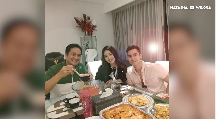 momen natasha wilona temani verrell buka puasa © YouTube