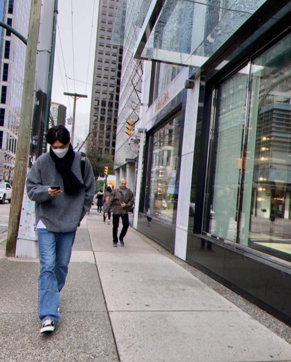 Lee Min-ho syuting Pachinko di Kanada berbagai sumber Lee Min-ho syuting Pachinko di Kanada berbagai sumber
