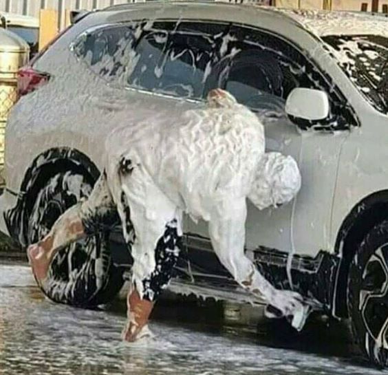 Potret bapak-bapak terlalu semangat bekerja © berbagai sumber Potret bapak-bapak terlalu semangat bekerja © berbagai sumber