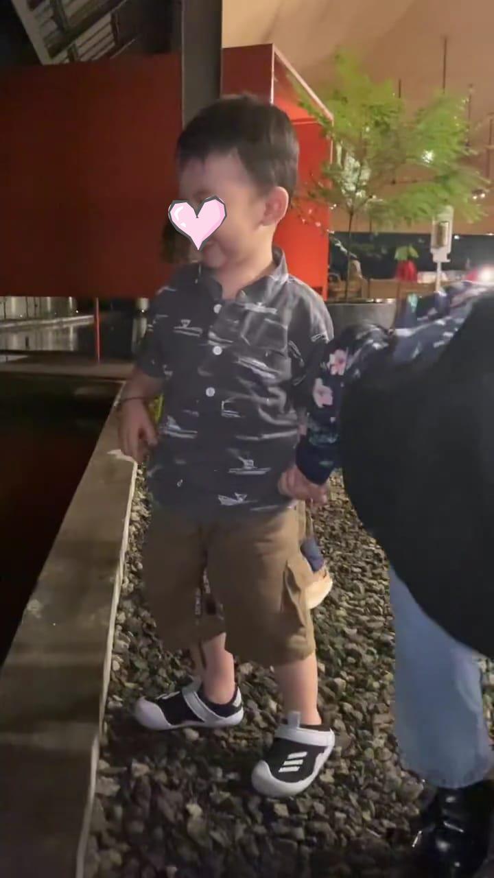 momen zikri daulay buka bersama dengan keluarga © instagram