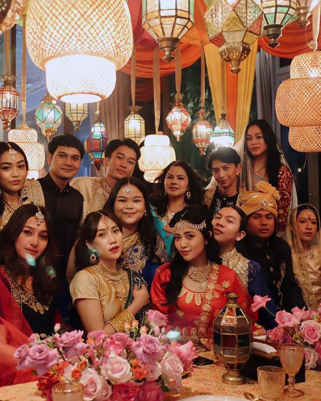 Momen Rachel Vennya buka bersama geng © Instagram Momen Rachel Vennya buka bersama geng © Instagram