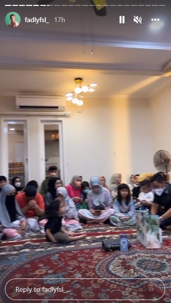 Momen syukuran rumah baru Gala Sky © Instagram