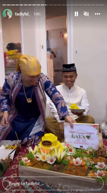 Momen syukuran rumah baru Gala Sky © Instagram