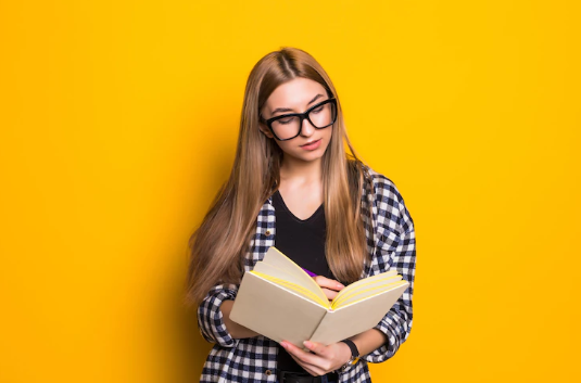 Ideologi adalah kumpulan gagasan © 2022 berbagai sumber Ideologi adalah kumpulan gagasan © 2022 berbagai sumber