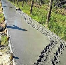 bentuk jalan jadi absurd pol © berbagai sumber bentuk jalan jadi absurd pol © berbagai sumber