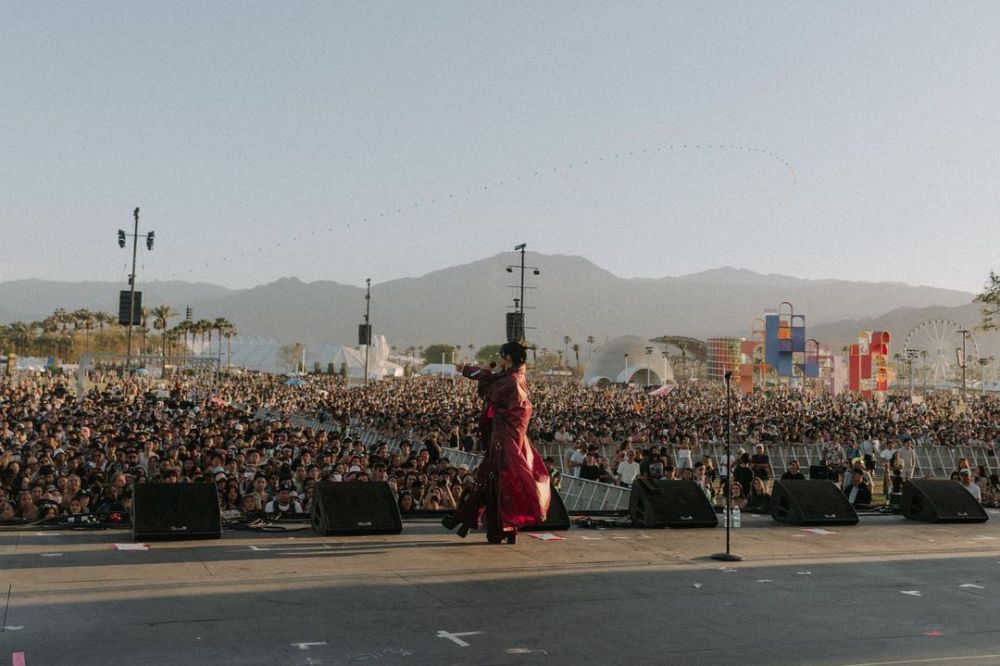 11 Potret Niki Zefanya, musisi Indonesia pertama di Coachella 2022
