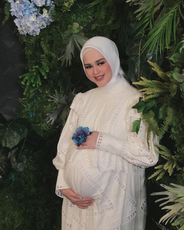 Maternity shoot Ria Ricis bareng geng The Bumils © berbagai sumber