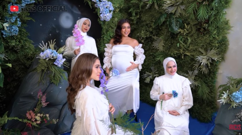 Maternity shoot Ria Ricis bareng geng The Bumils © berbagai sumber