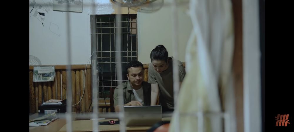 Nicholas Saputra model video klip Berbagai sumber