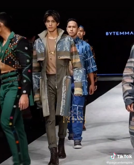 Gaya Eddy Meijer tampil di IFW © berbagai sumber