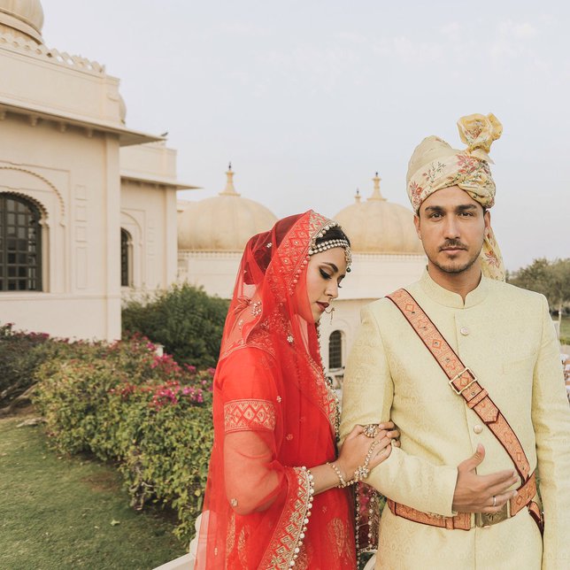 seleb cowok pakai busana khas India © berbagai sumber