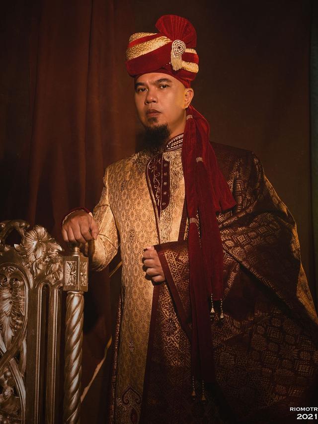 seleb cowok pakai busana khas India © berbagai sumber