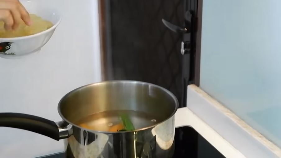 11 Cara Alyssa Soebandono masak kolak tanpa santan, jadi takjil sehat