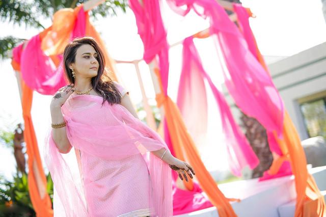 aktris Bollywood mehendi berbagai sumber aktris Bollywood mehendi berbagai sumber