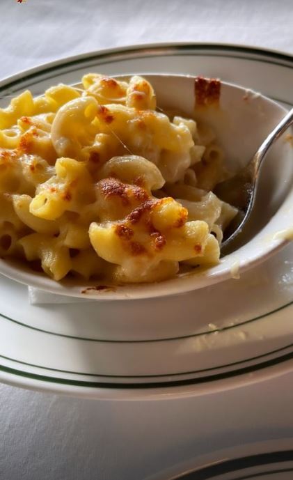 10 Makanan dikonsumsi Cut Meyriska saat hamil, jaga kesehatan janin