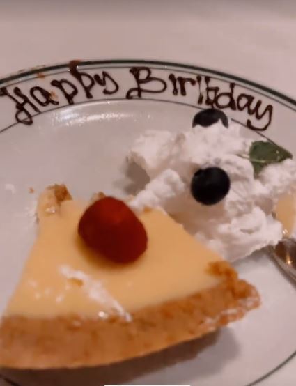 10 Makanan dikonsumsi Cut Meyriska saat hamil, jaga kesehatan janin