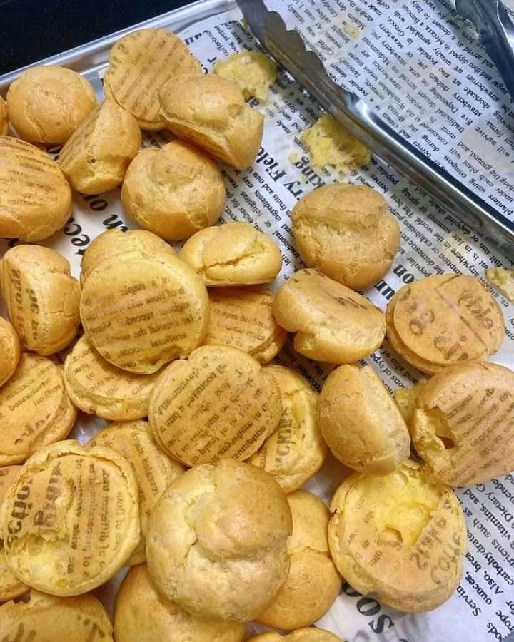 kue lebaran tapi bentuknya absurd © berbagai sumber