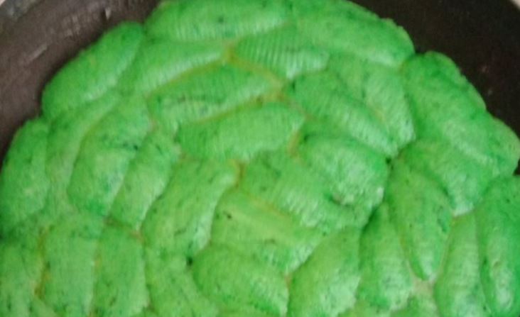 kue lebaran tapi bentuknya absurd © berbagai sumber