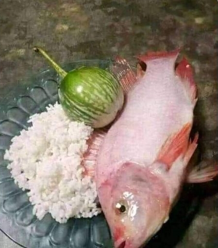 makanan kaki lima nyeleneh © berbagai sumber