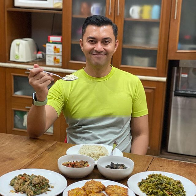 10 Pola makan Anjasmara, bikin awet muda bak ABG di usia 46 tahun