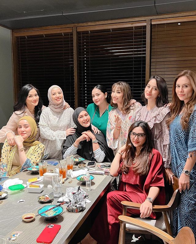 Momen buka puasa bersama Geng Cendol © berbagai sumber