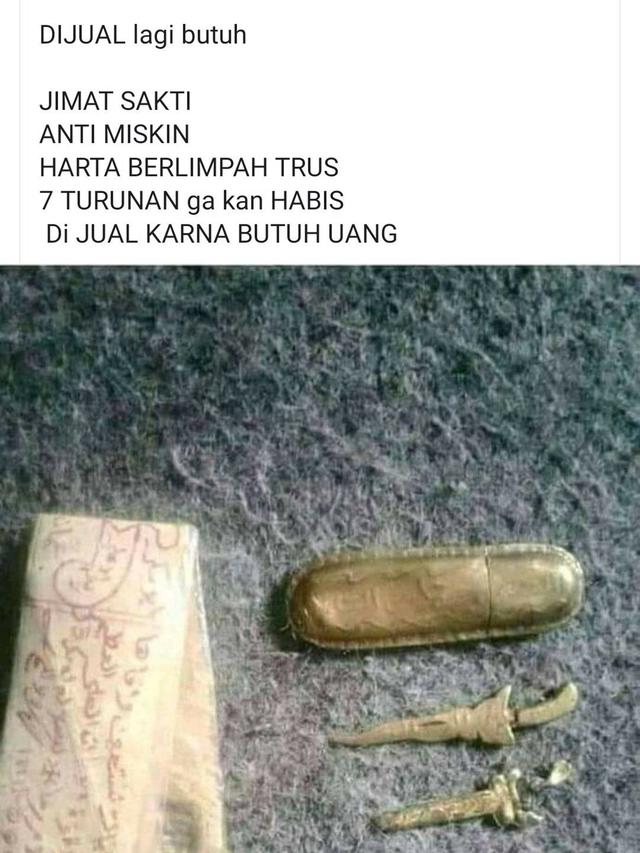 orang mengoleksi barang nyeleneh © Instagram