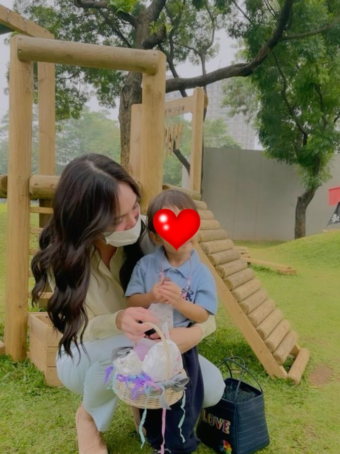  gaya seleb antar anak sekolah Berbagai sumber