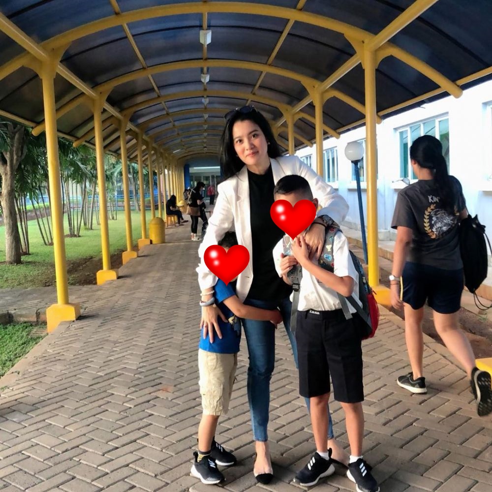  gaya seleb antar anak sekolah Berbagai sumber