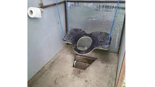 Bentuk kloset absurd  © berbagai sumber