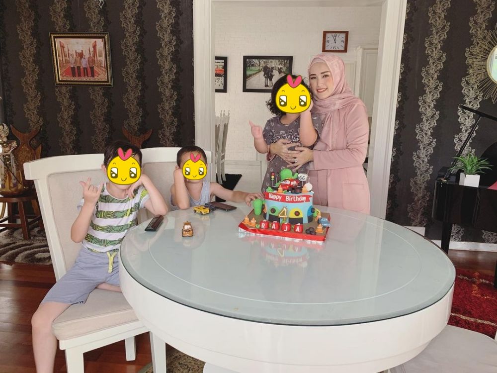 11 Kue ulang tahun keluarga Pasha Ungu, desainnya bikin tak tega makan