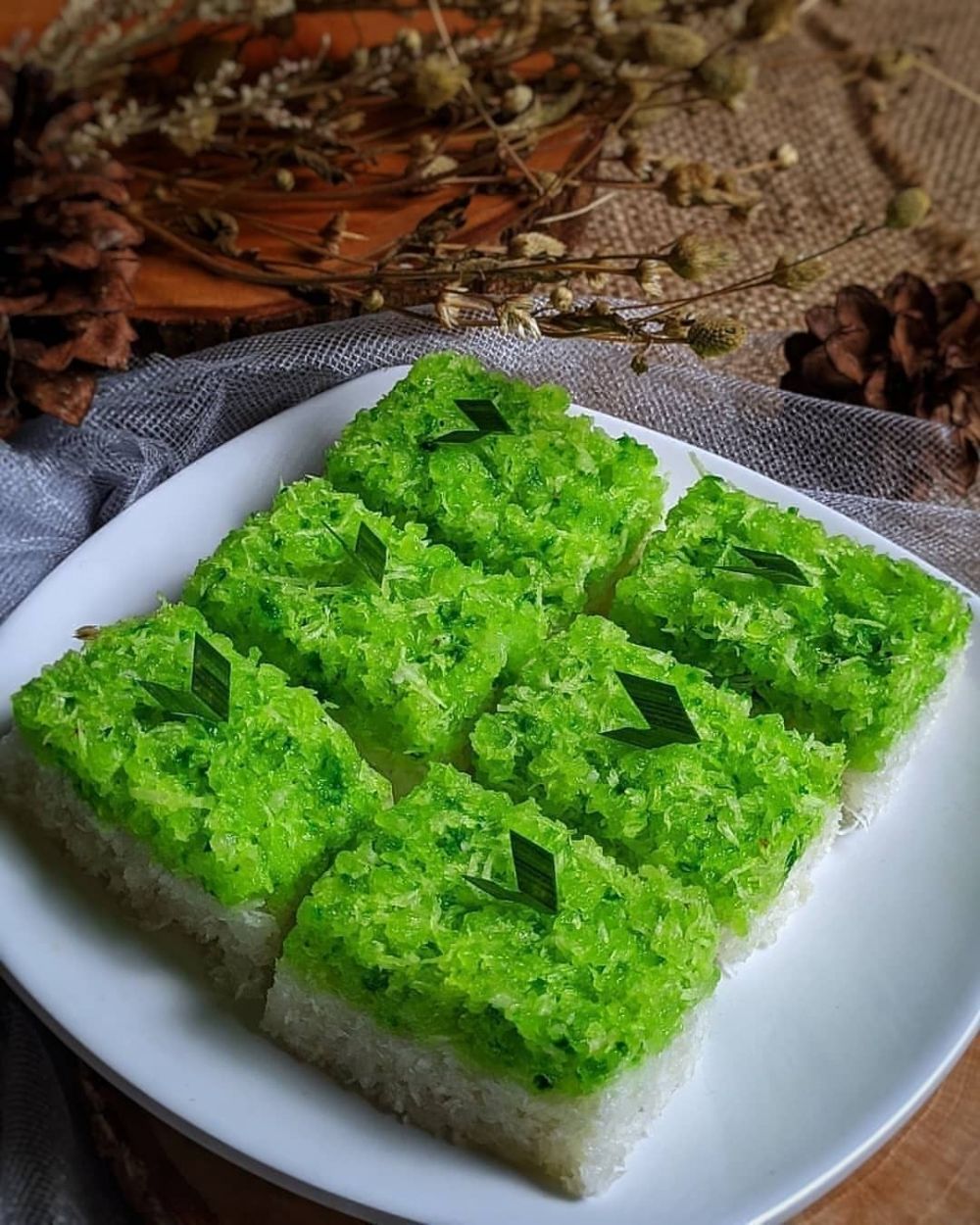 17 Resep kue basah kukus, enak dan mudah dibuat