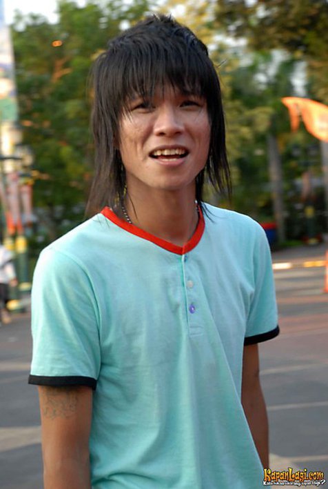 transformasi gaya rambut Andika Kangen Band Berbagai sumber