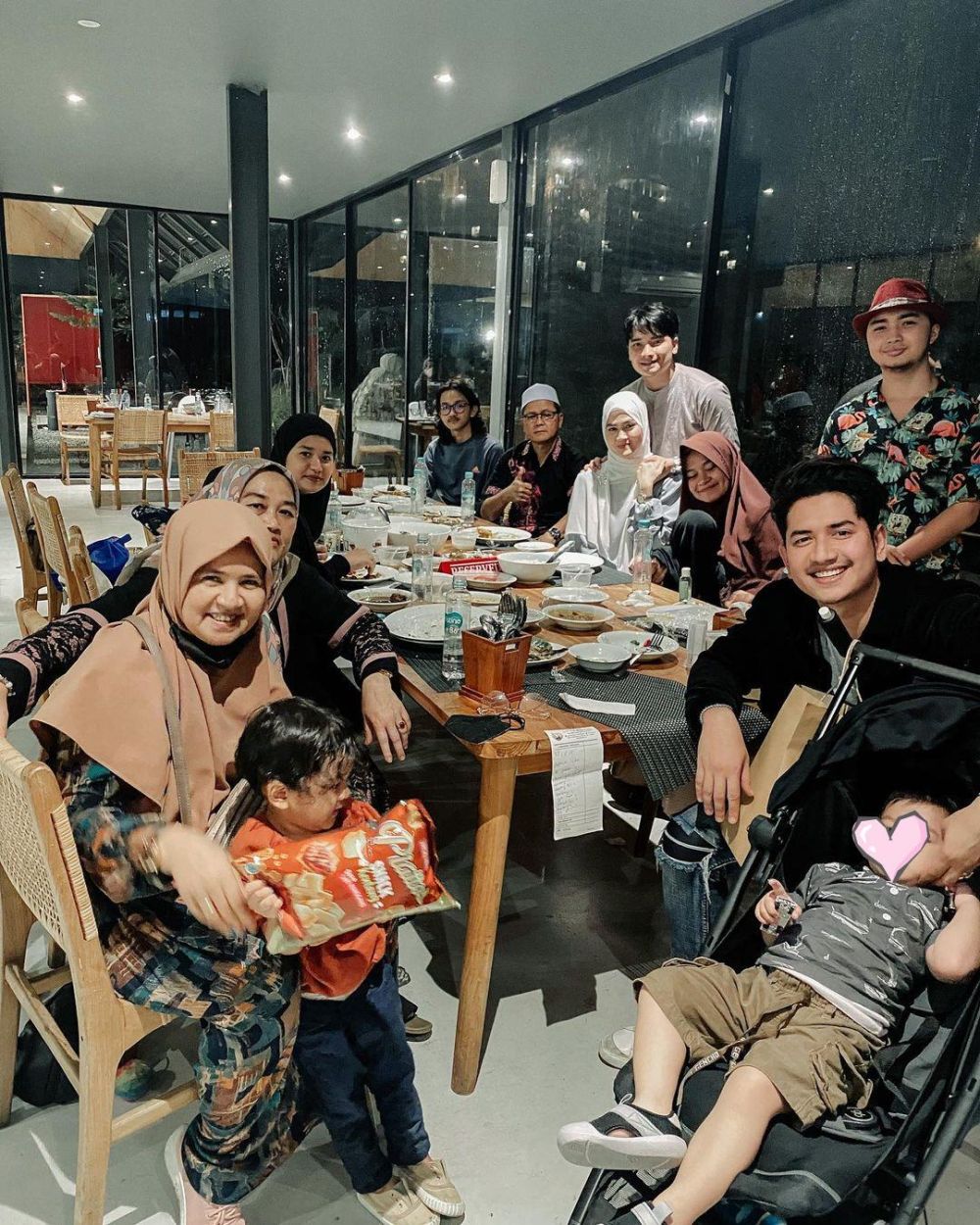 seleb buka puasa bareng mantan Berbagai sumber