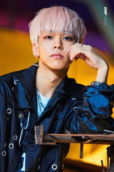 idol K-Pop nama panggung 1 huruf berbagai sumber