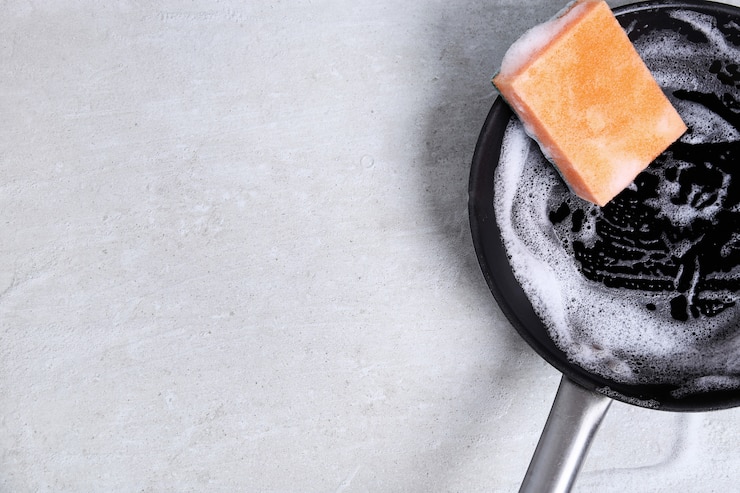 Tanpa disadari, 10 kesalahan memasak ini bikin teflon cepat rusak